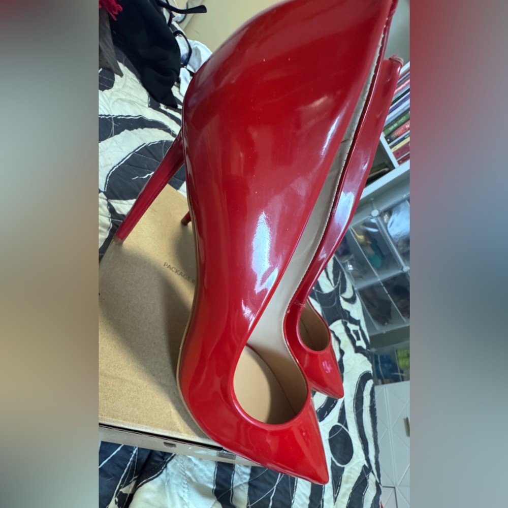 Steve Madden Bold Red Heels - Picture 5 of 10